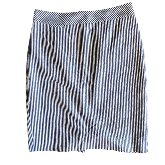 J.Crew Black Label The Pencil Skirt Sz 2 Seersucker Blue White Cotton Knee - Picture 1 of 6
